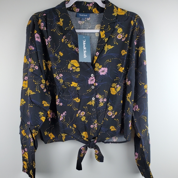 ModCloth Black Floral Cropped Button Down Blouse - Picture 3 of 7